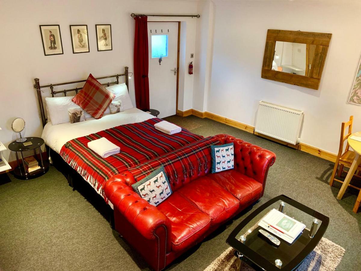Garrison Of Farm With Hot Tub Bed & Breakfast Inversnaid